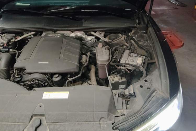 Used Audi A6L 2020 40 TFSI Luxury Dynamic Edition Engine Bay Left
