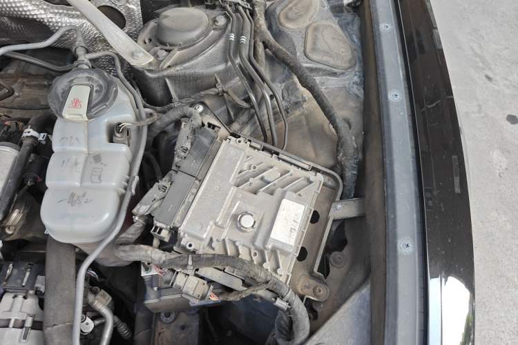 Used Audi A6L 2020 40 TFSI Luxury Prestige Edition Engine Bay Left
