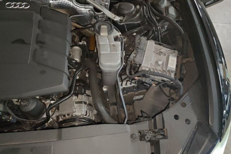 Used Audi A6L 2020 40 TFSI Luxury Dynamic Edition Engine Bay Left