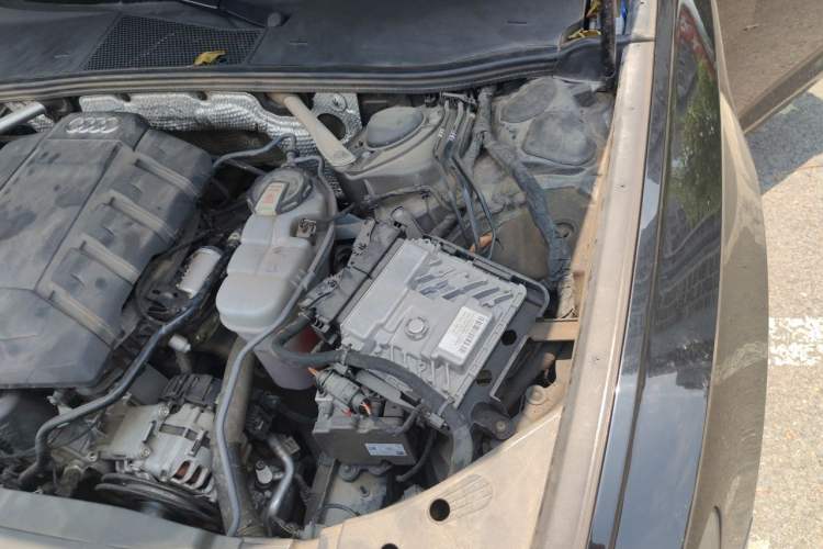 Used Audi A6L 2020 40 TFSI Luxury Dynamic Edition Engine Bay Left