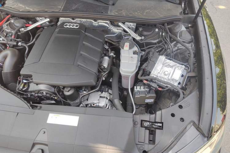 Used Audi A6L 2020 45 TFSI Prestige Dynamic Edition Engine Bay Left