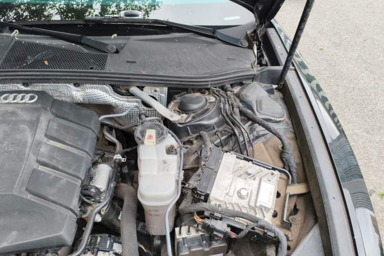 Used Audi A6L 2020 40 TFSI Luxury Dynamic Edition Engine Bay Left
