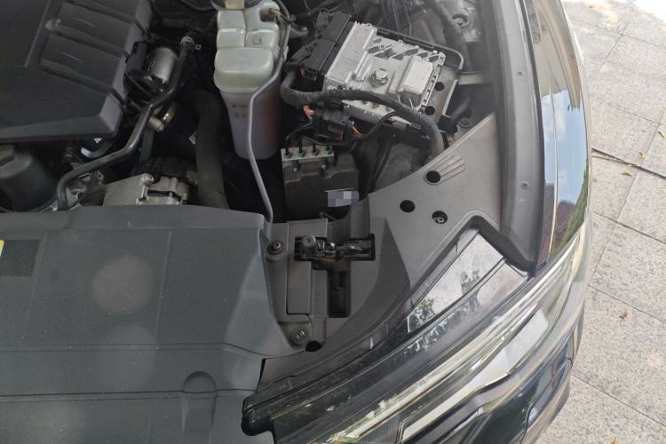 Used Audi A6L 2020 40 TFSI Luxury Dynamic Edition Engine Bay Left