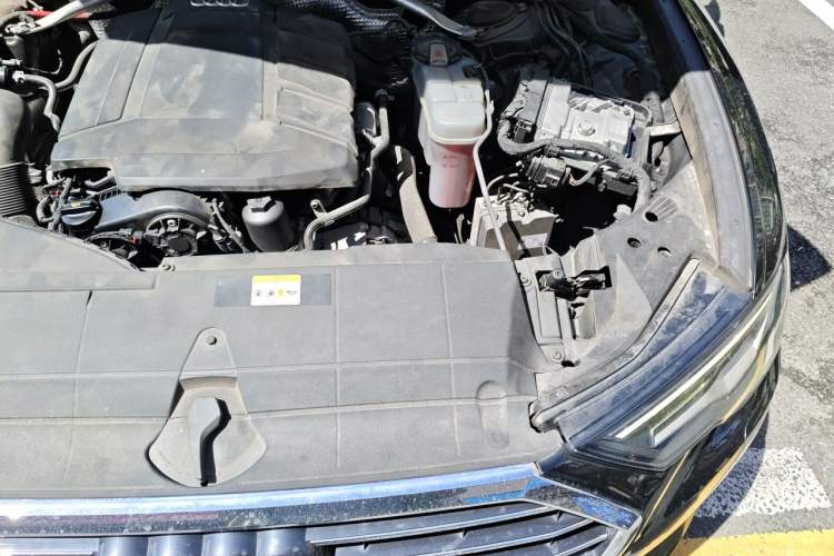 Used Audi A6L 2020 40 TFSI Luxury Prestige Edition Engine Bay Left