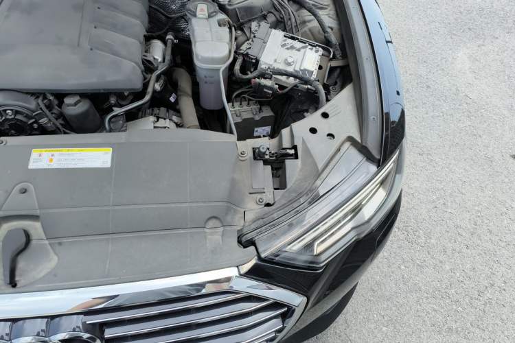 Used Audi A6L 2020 45 TFSI Prestige Elegant Edition Engine Bay Left