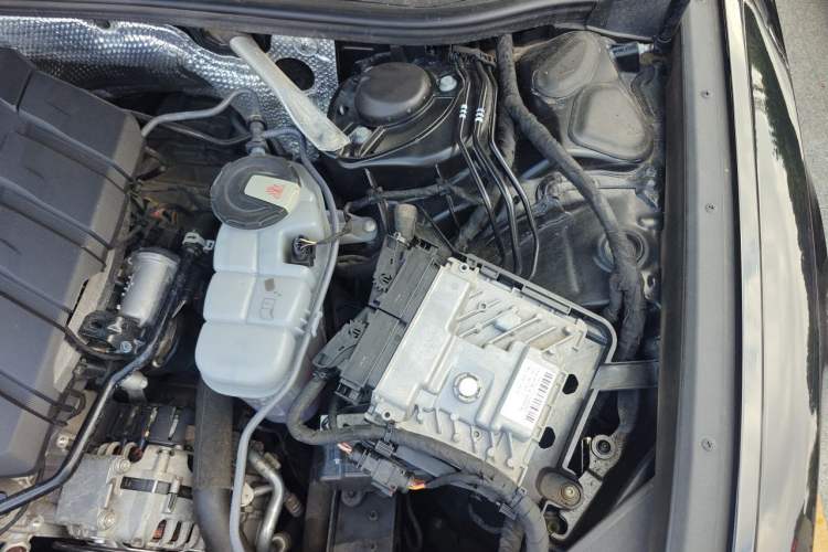 Used Audi A6L 2020 40 TFSI Luxury Dynamic Edition Engine Bay Left