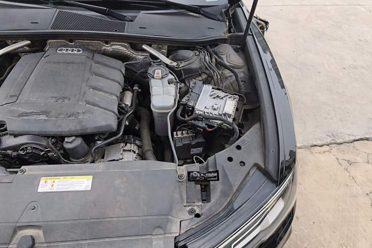 Used Audi A6L 2020 40 TFSI Luxury Dynamic Edition Engine Bay Left