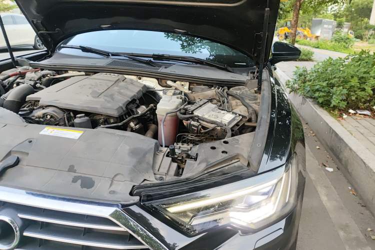 Used Audi A6L 2020 40 TFSI Luxury Dynamic Edition Engine Bay Left