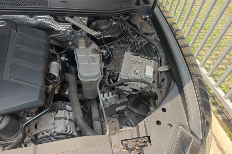 Used Audi A6L 2020 40 TFSI Luxury Dynamic Edition Engine Bay Left