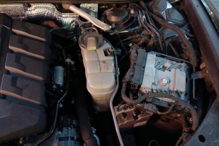 Used Audi A6L 2020 40 TFSI Luxury Dynamic Edition Engine Bay Left