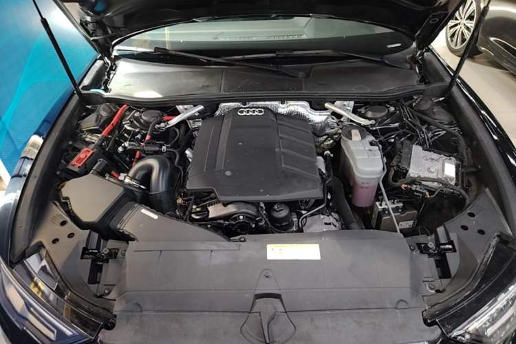 Used Audi A6L 2020 40 TFSI Luxury Dynamic Edition Engine Bay