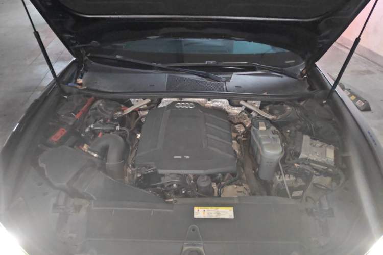 Used Audi A6L 2020 45 TFSI Prestige Dynamic Edition Engine Bay