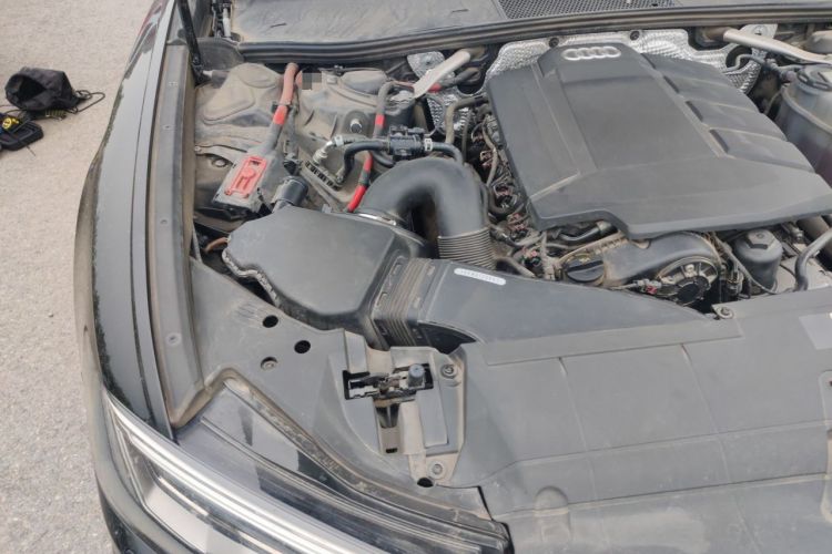 Used Audi A6L 2020 40 TFSI Luxury Dynamic Edition Engine Bay Right