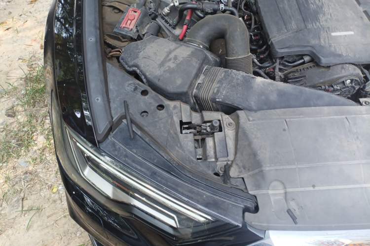Used Audi A6L 2020 40 TFSI Luxury Dynamic Edition Engine Bay Right