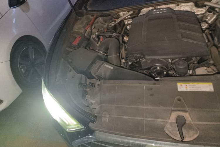 Used Audi A6L 2020 40 TFSI Luxury Dynamic Edition Engine Bay Right