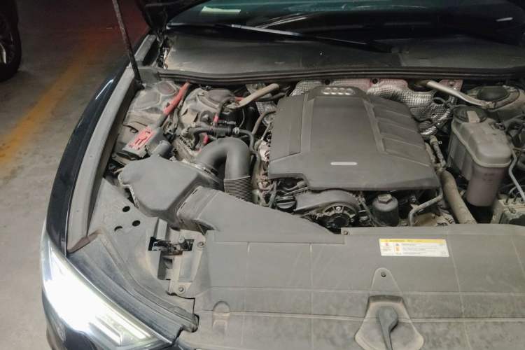 Used Audi A6L 2020 40 TFSI Luxury Dynamic Edition Engine Bay Right