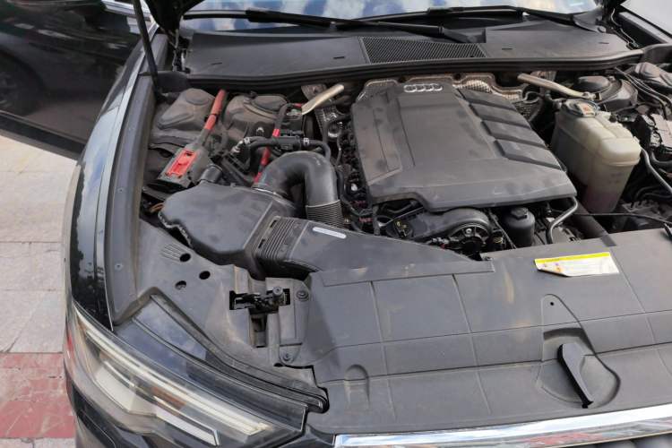 Used Audi A6L 2020 40 TFSI Luxury Dynamic Edition Engine Bay Right