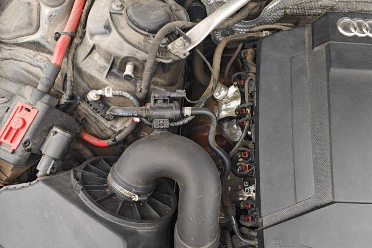 Used Audi A6L 2020 40 TFSI Luxury Dynamic Edition Engine Bay Right