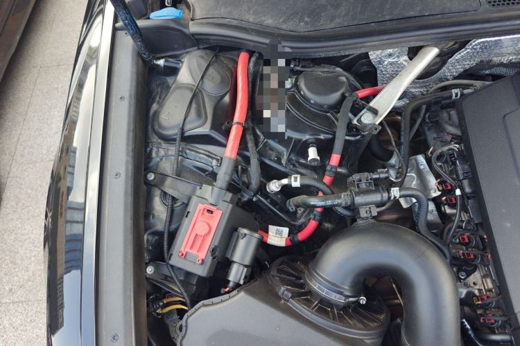 Used Audi A6L 2020 40 TFSI Luxury Dynamic Edition Engine Bay Right