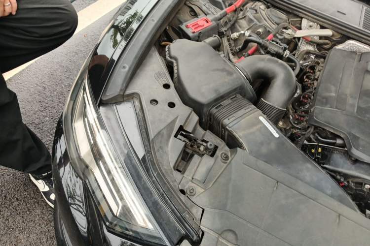 Used Audi A6L 2020 45 TFSI Prestige Elegant Edition Engine Bay Right