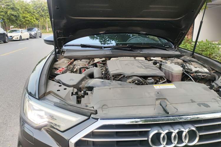 Used Audi A6L 2020 40 TFSI Luxury Dynamic Edition Engine Bay Right