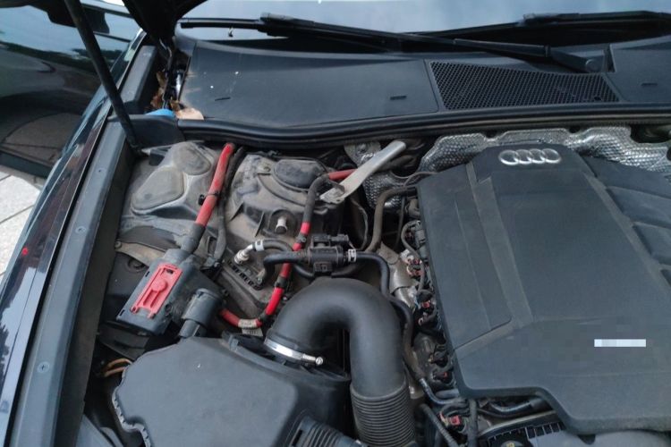 Used Audi A6L 2020 40 TFSI Luxury Dynamic Edition Engine Bay Right