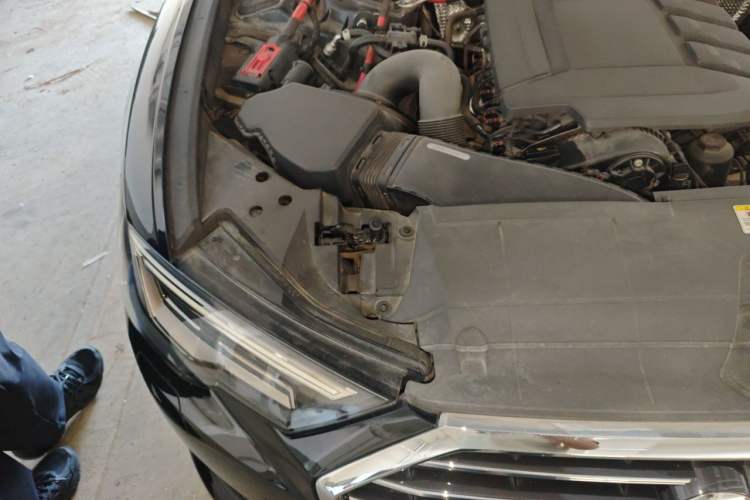 Used Audi A6L 2020 45 TFSI Prestige Elegant Edition Engine Bay Right