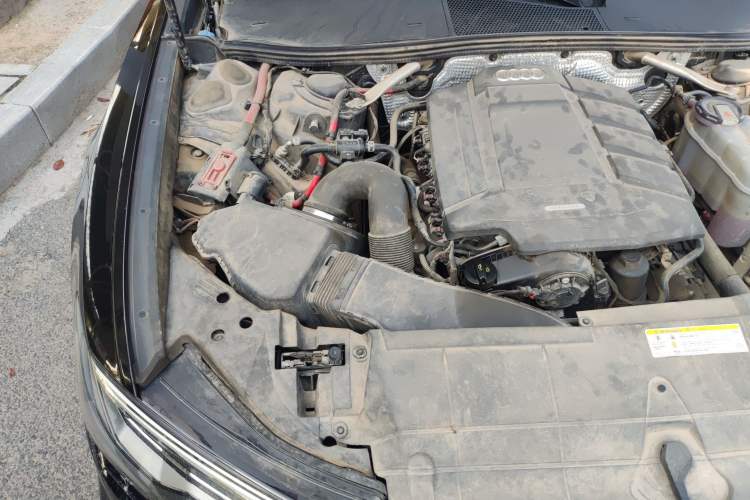 Used Audi A6L 2020 40 TFSI Luxury Dynamic Edition Engine Bay Right