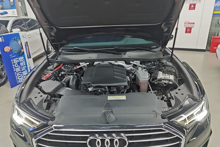Used Audi A6L 2020 40 TFSI Luxury Dynamic Edition Engine Bay