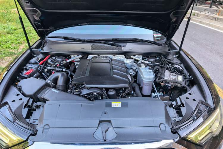 Used Audi A6L 2020 40 TFSI Luxury Prestige Edition Engine Bay