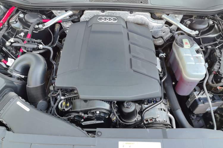 Used Audi A6L 2020 40 TFSI Luxury Dynamic Edition Engine Bay