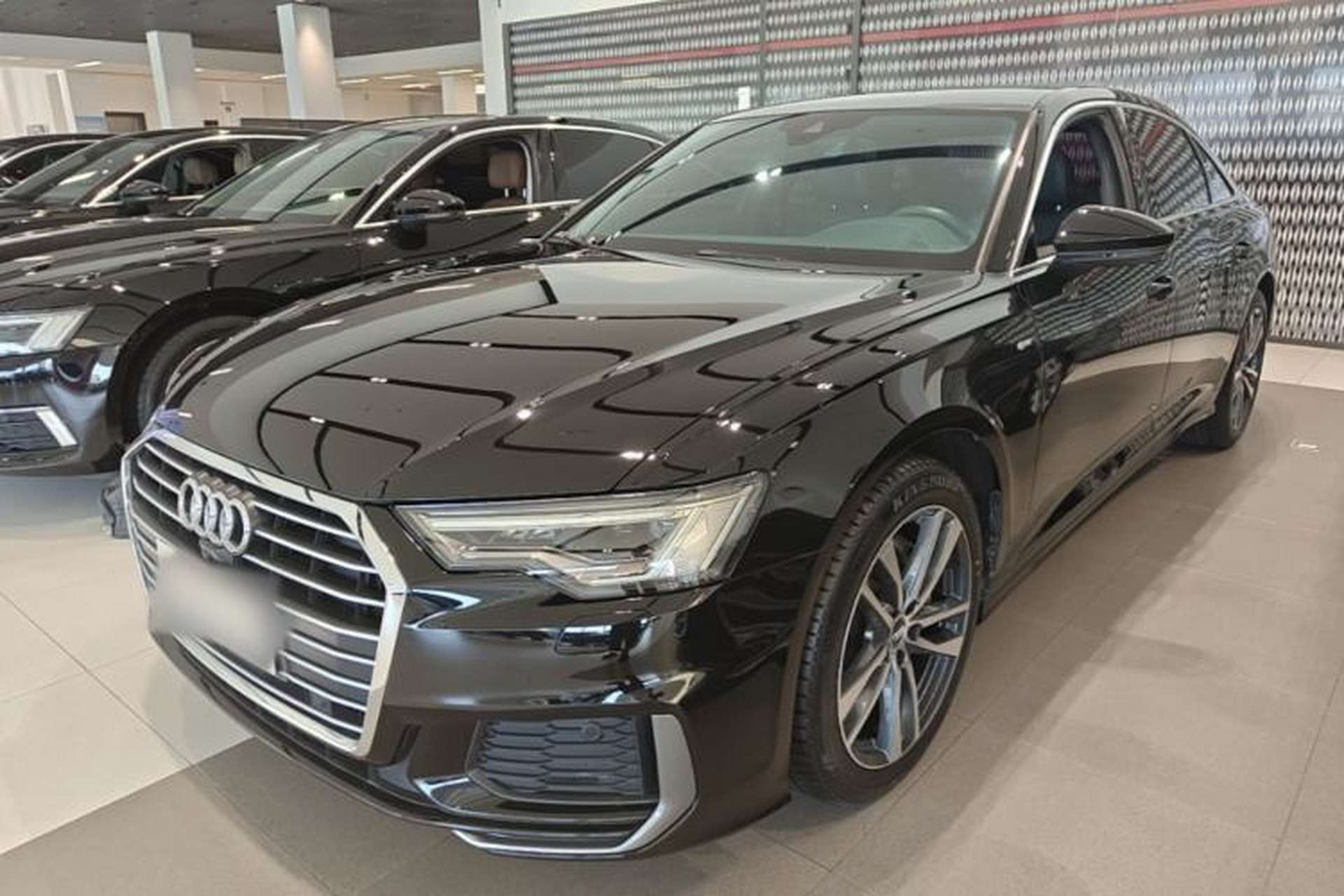 Used Audi A6L 2020 40 TFSI Luxury Dynamic Edition Front Left 45 Deg