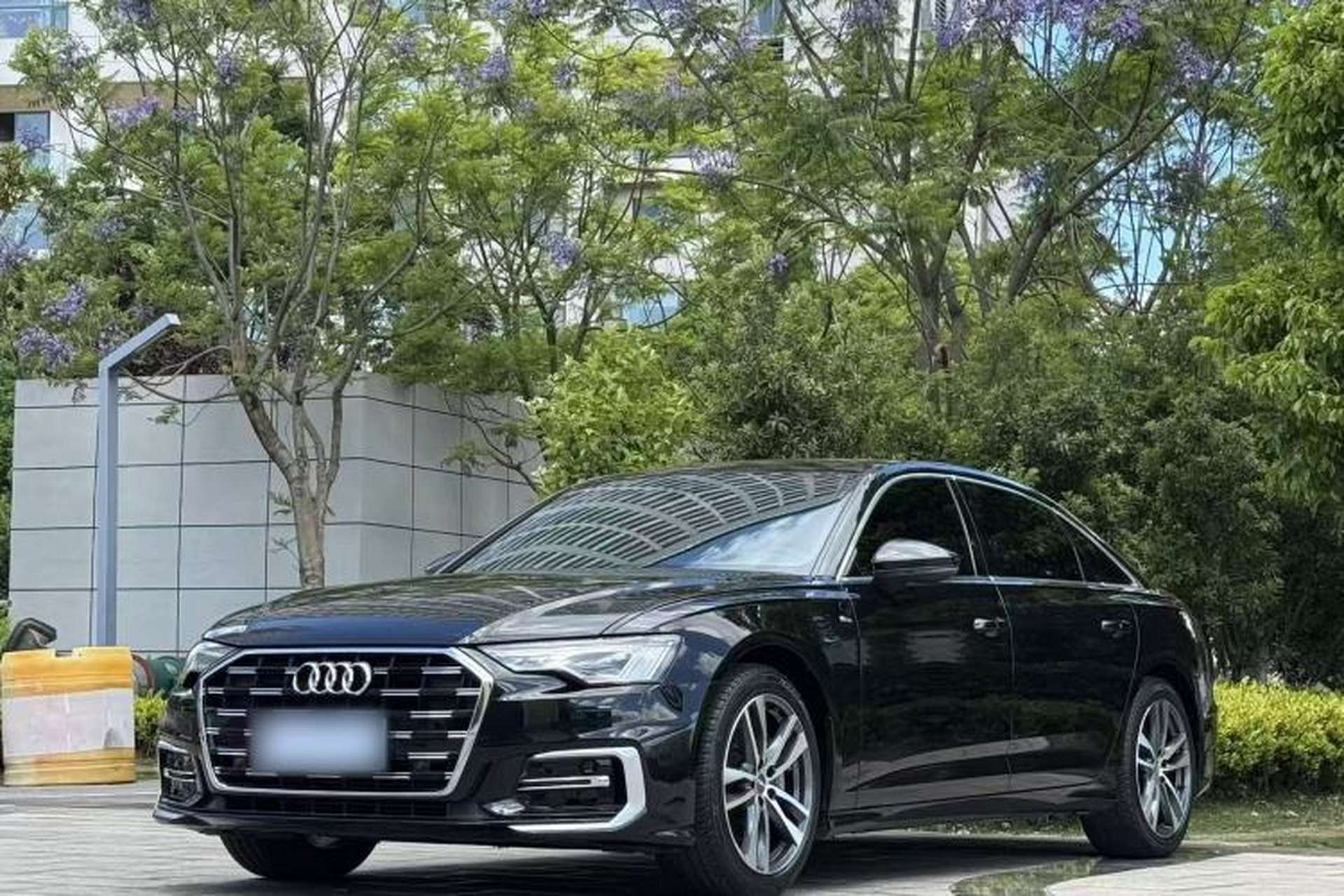 Used Audi A6L 2020 40 TFSI Luxury Dynamic Edition Front Left 45 Deg