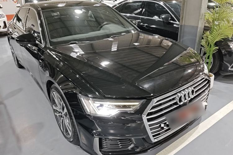 Used Audi A6L 2020 40 TFSI Luxury Dynamic Edition Front Right 45 Deg