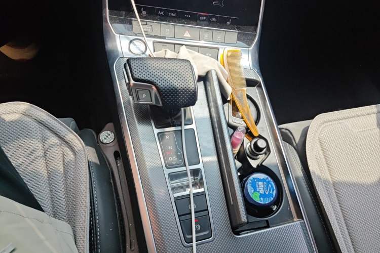 Used Audi A6L 2020 40 TFSI Luxury Dynamic Edition Gear Lever