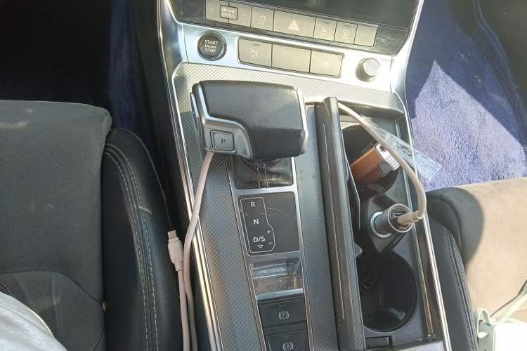 Used Audi A6L 2020 40 TFSI Luxury Dynamic Edition Gear Lever
