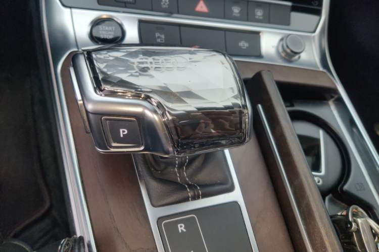 Used Audi A6L 2020 40 TFSI Luxury Dynamic Edition Gear Lever