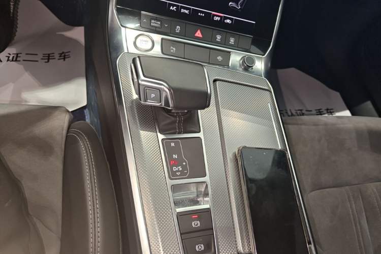 Used Audi A6L 2020 40 TFSI Luxury Dynamic Edition Gear Lever