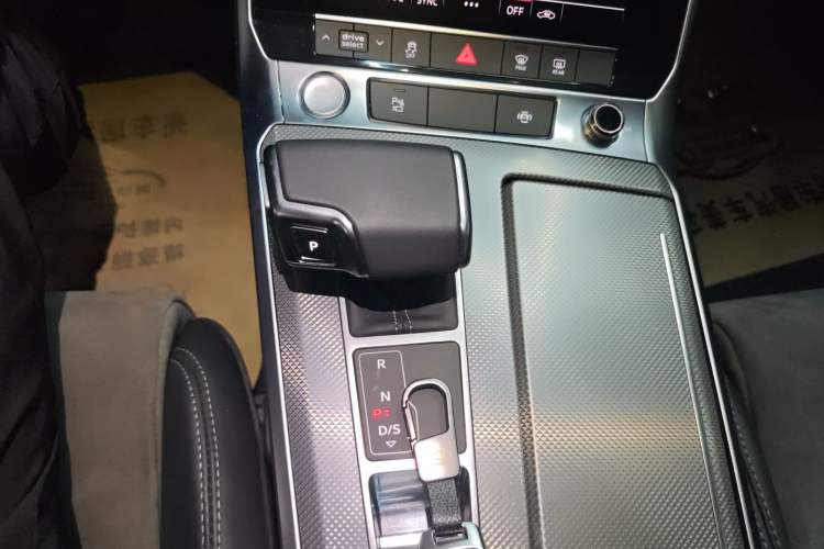 Used Audi A6L 2020 40 TFSI Luxury Dynamic Edition Gear Lever