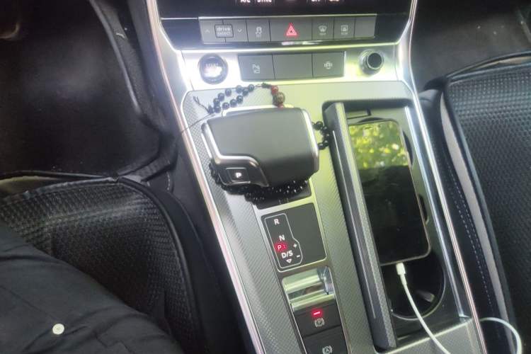 Used Audi A6L 2020 40 TFSI Luxury Dynamic Edition Gear Lever