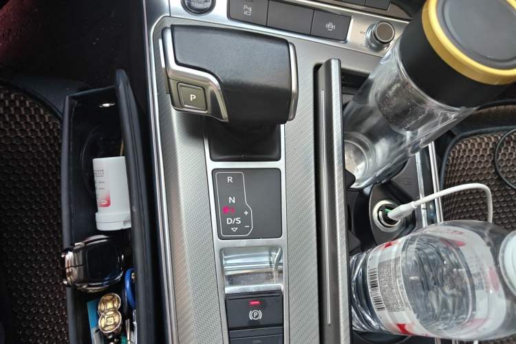 Used Audi A6L 2020 40 TFSI Luxury Prestige Edition Gear Lever