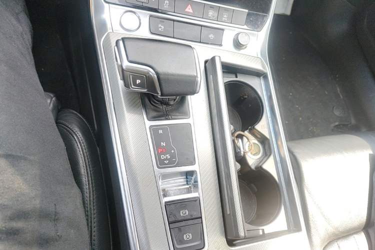 Used Audi A6L 2020 45 TFSI quattro Prestige Dynamic Edition Gear Lever