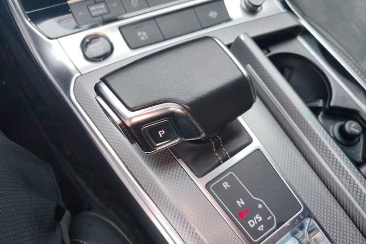 Used Audi A6L 2020 40 TFSI Luxury Dynamic Edition Gear Lever