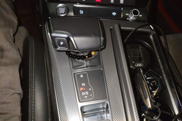 Used Audi A6L 2020 40 TFSI Luxury Dynamic Edition Gear Lever