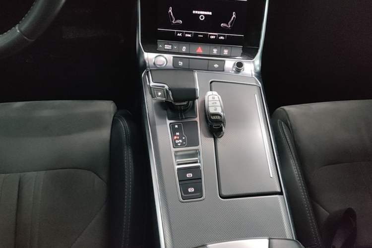 Used Audi A6L 2020 40 TFSI Luxury Dynamic Edition Gear Lever