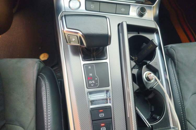 Used Audi A6L 2020 40 TFSI Luxury Dynamic Edition Gear Lever