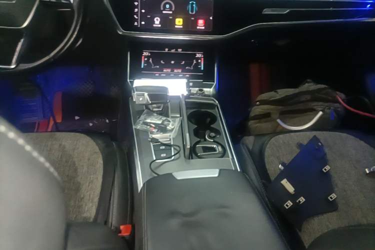 Used Audi A6L 2020 40 TFSI Luxury Dynamic Edition Gear Lever