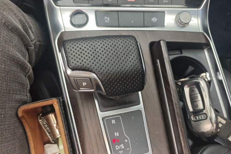 Used Audi A6L 2020 45 TFSI Prestige Elegant Edition Gear Lever