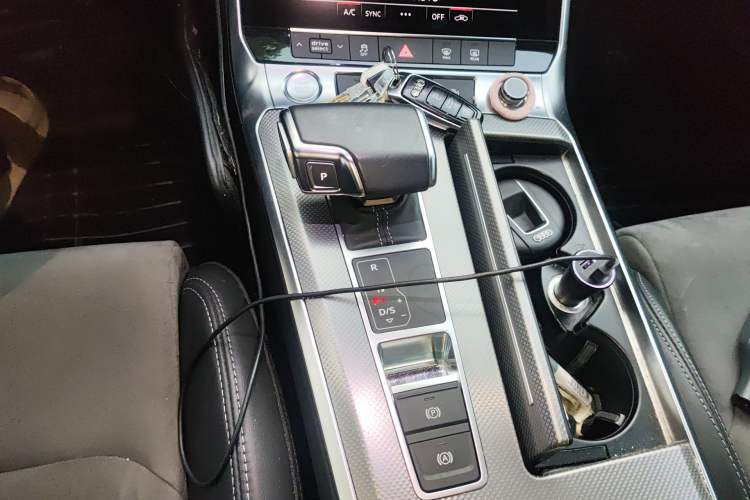 Used Audi A6L 2020 40 TFSI Luxury Dynamic Edition Gear Lever