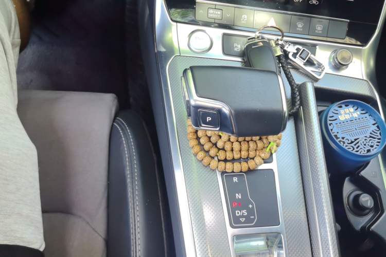 Used Audi A6L 2020 40 TFSI Luxury Dynamic Edition Gear Lever